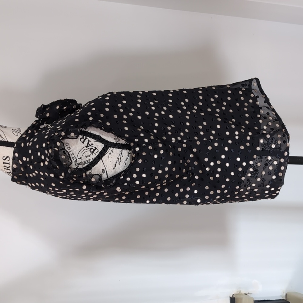 HAVER + BLAIR | Women's Blk/Cream Polka Dot Ruffled Short Sleeved Tie Up Blouse - Picture 6 of 7